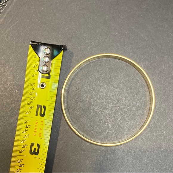 ⚠️ Monet bangle bracelet in gold tones with design - Picture 5 of 5